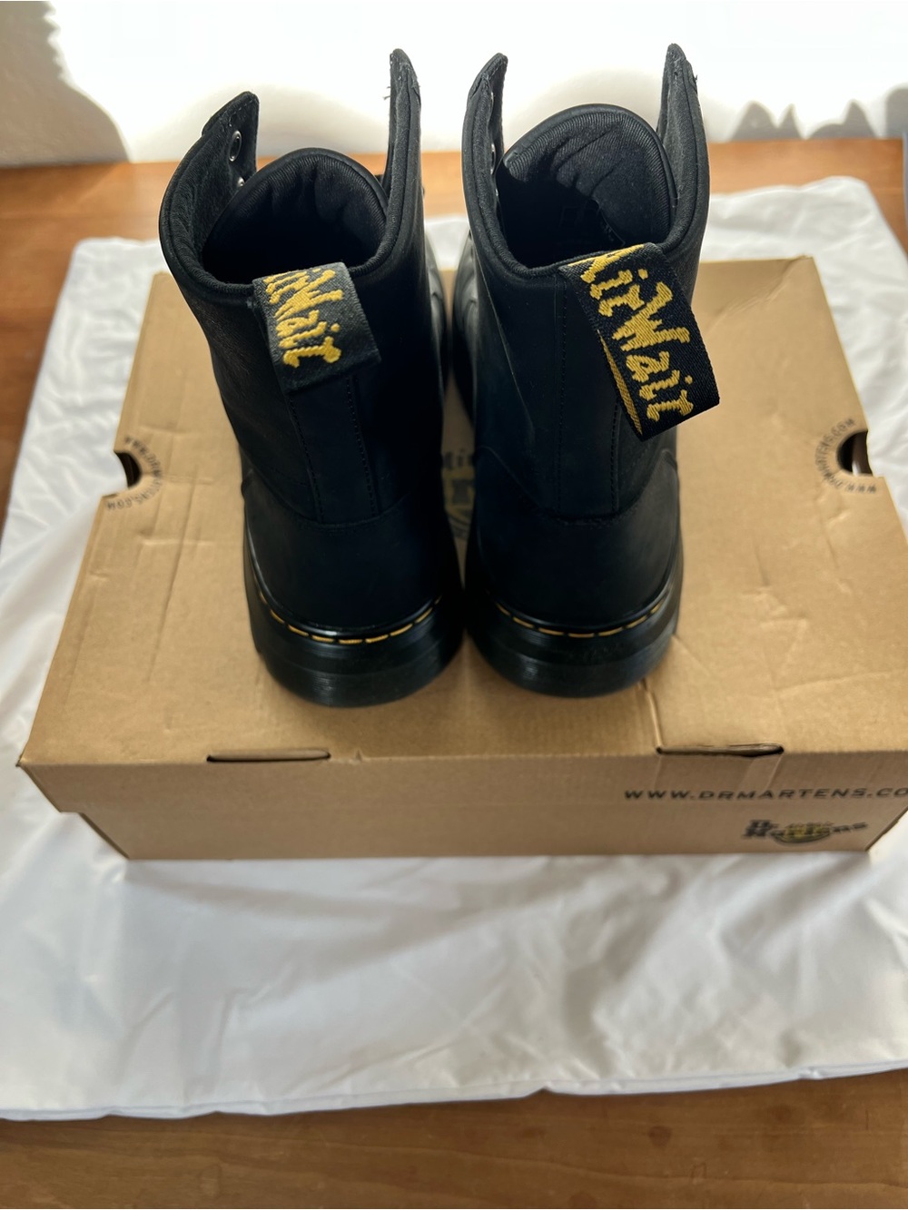 Dr. Martens Men’s Black Wyoming Leather Lace-Up Ankle Boots 11 - Picture 5 of 8